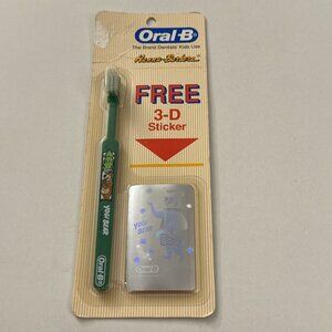 New Vintage Oral B Toothbrush Hanna Barbera Yogi Bear Hologram E2